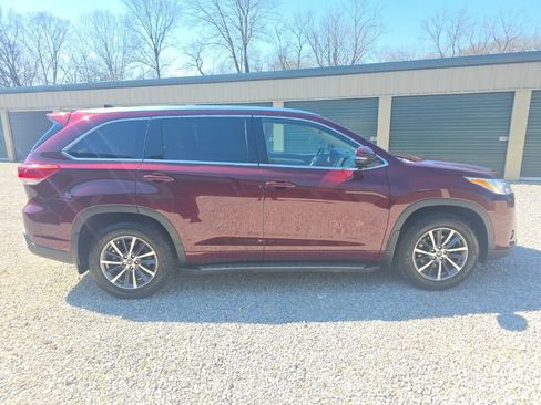 Certified 2017 Toyota Highlander XLE image 8