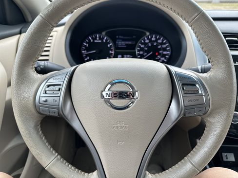 Used 2013 Nissan Altima 2.5 SV image 21