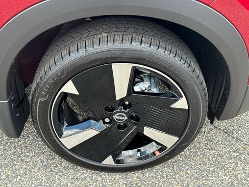 New 2025 Nissan Kicks SR w/ Interior Electronics Package image 12