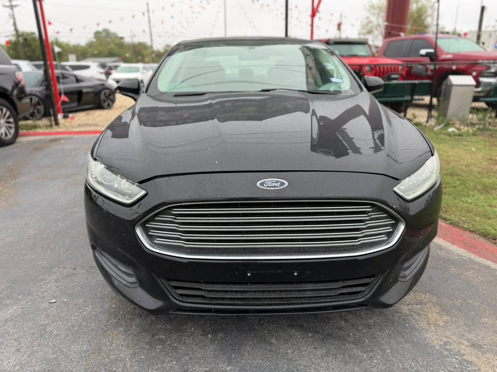 Used 2016 Ford Fusion S FWD image 2