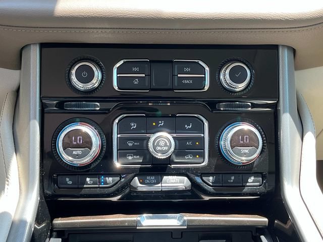 Used 2022 GMC Yukon Denali w/ Max Trailering Package AWD/4WD image 13