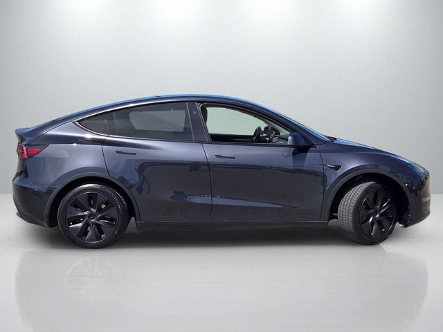 Used 2025 Tesla Model Y Long Range RWD image 3