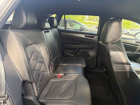 Used 2024 Volkswagen Atlas Cross Sport SE FWD image 46