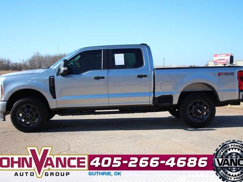 Used 2023 Ford F250 XL w/ STX Appearance Package image 5
