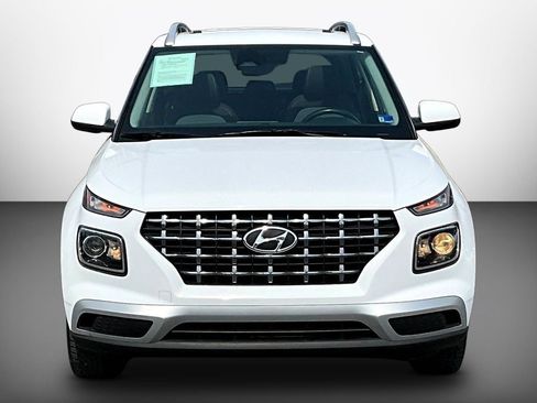 Certified 2023 Hyundai Venue SEL w/ Cargo Package FWD image 2