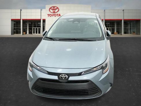 New 2026 Toyota Corolla LE image 2