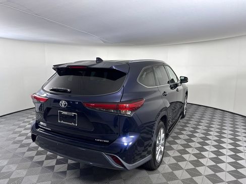 Used 2020 Toyota Highlander Limited FWD image 5
