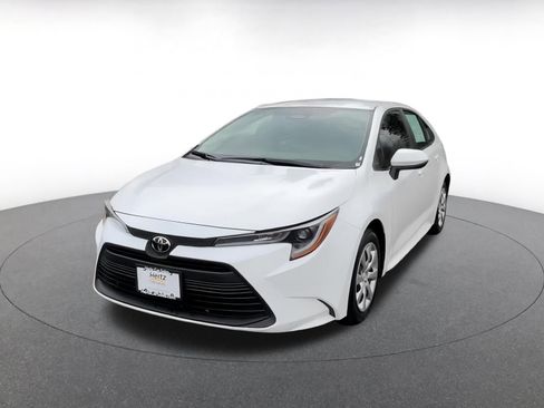 Used 2025 Toyota Corolla LE image 7