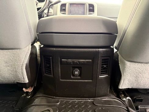 Used 2018 RAM 3500 SLT w/ Luxury Group image 27