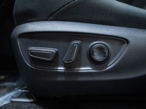 Used 2023 Toyota RAV4 SE image 16