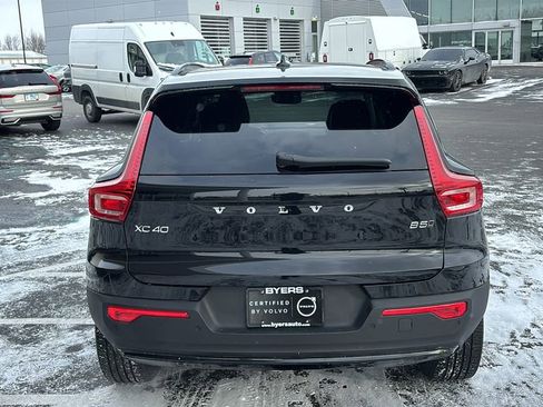Certified 2024 Volvo XC40 B5 Core image 30