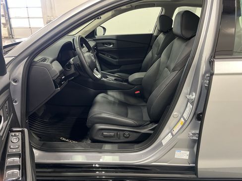 Used 2025 Honda Accord Touring image 23