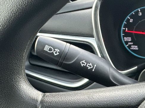 Used 2018 Chevrolet Equinox LT w/ LPO, Protection Package image 24