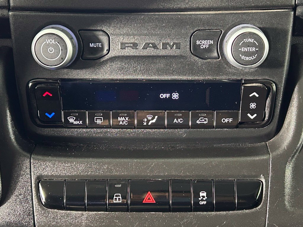 Used 2025 RAM ProMaster 2500 w/ Convenience Group FWD image 19