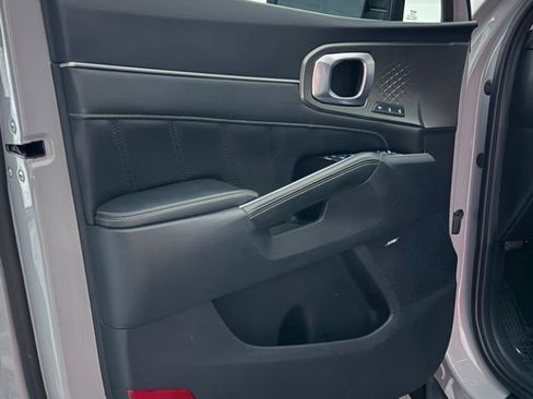 Used 2022 Kia Sorento SX image 17