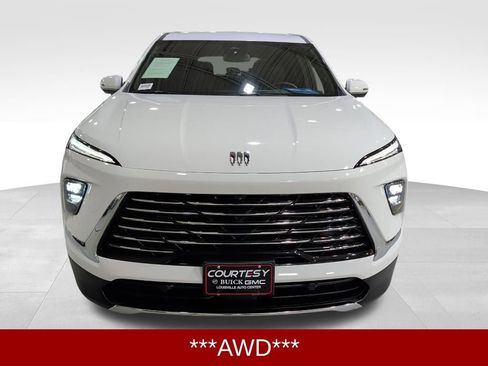 Certified 2025 Buick Enclave Preferred image 3