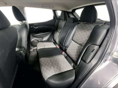 Used 2022 Nissan Rogue Sport SV FWD image 26