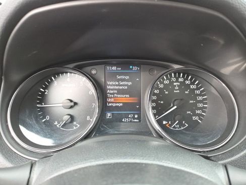 Used 2020 Nissan Rogue SV image 16