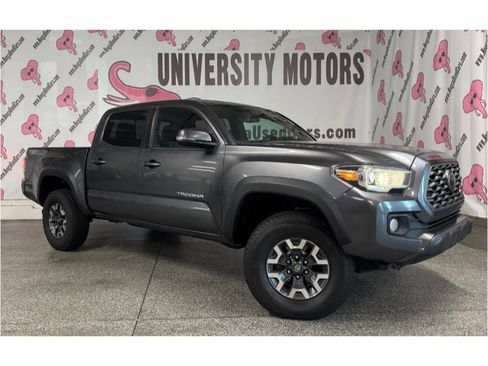 Used 2021 Toyota Tacoma TRD Off-Road image 2