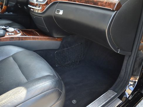 Used 2010 Mercedes-Benz S 550 S 550 4MATIC Sedan 4D image 21