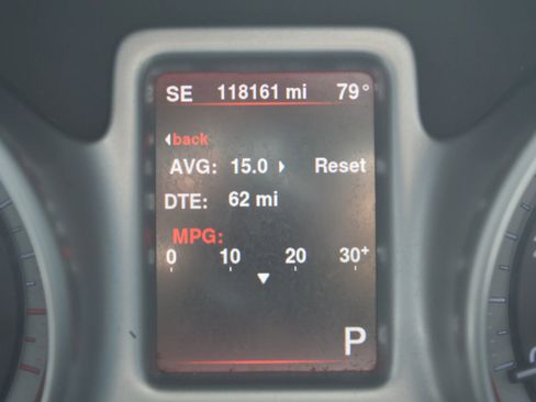 Used 2015 Dodge Journey R/T w/ Flexible Seating Group image 28