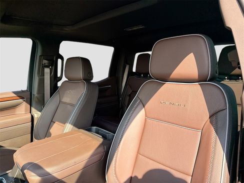 Used 2025 GMC Sierra 1500 Denali w/ Denali Reserve Package image 13