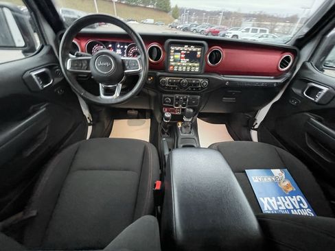 Used 2022 Jeep Wrangler Unlimited Rubicon w/ Cold Weather Group image 24