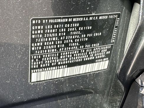 Used 2024 Volkswagen Tiguan Wolfsburg Edition image 18