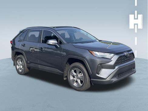 Used 2025 Toyota RAV4 XLE w/ Convenience Package AWD/4WD image 1