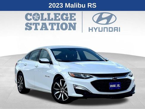 Used 2023 Chevrolet Malibu RS FWD image 1