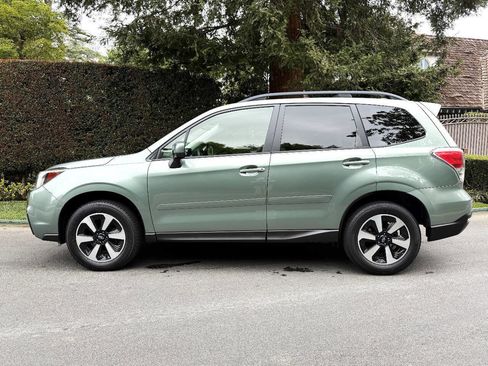 Used 2018 Subaru Forester 2.5i Premium AWD/4WD image 3