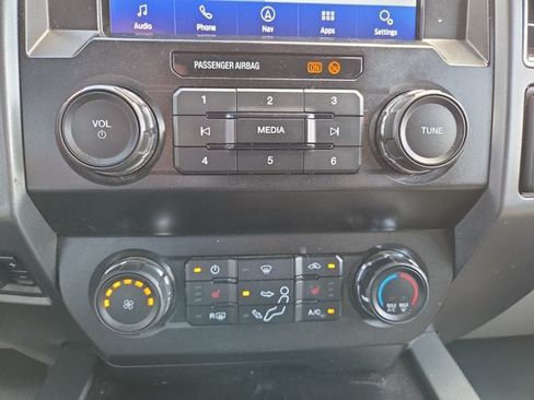 Used 2021 Ford F250 XLT w/ XLT Premium Package AWD/4WD image 16