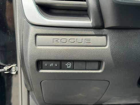 Used 2023 Nissan Rogue S AWD/4WD image 20
