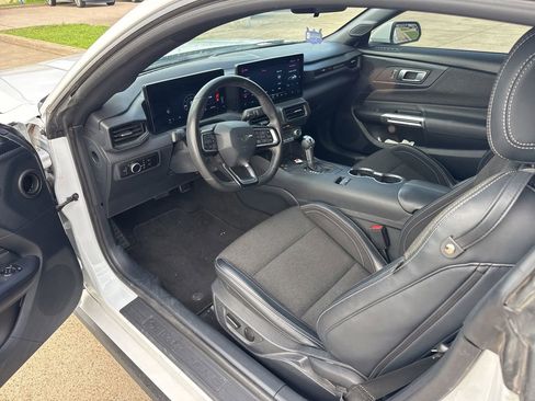 Used 2024 Ford Mustang Coupe RWD image 19