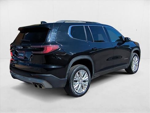 Used 2024 GMC Acadia Elevation image 5