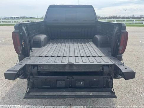 Used 2023 GMC Sierra 1500 Denali Ultimate image 32