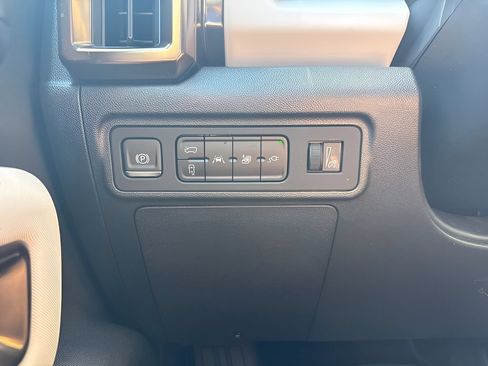 Used 2024 GMC Hummer EV 2X AWD/4WD image 25