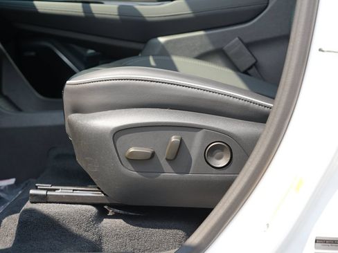 Certified 2026 Buick Enclave Sport Touring AWD/4WD image 15