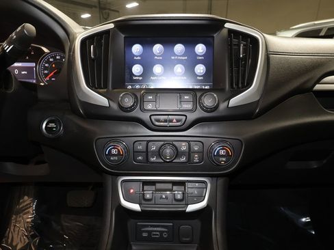 Certified 2022 GMC Terrain SLT w/ Elevation Edition image 16