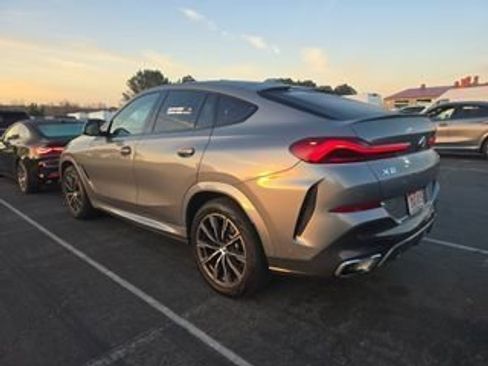 Used 2025 BMW X6 xDrive40i image 9