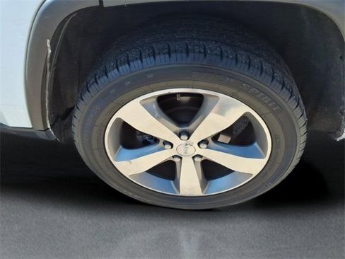 Used 2014 Jeep Grand Cherokee Limited image 7