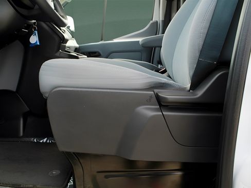 Used 2019 Ford Transit 150 XLT image 14