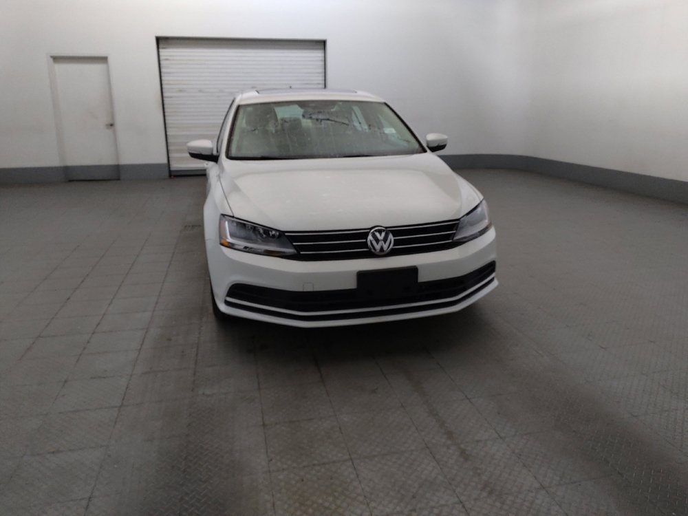 Used 2017 Volkswagen Jetta SE FWD image 14