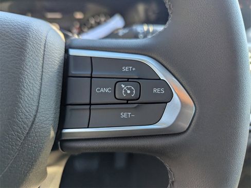 New 2026 Jeep Compass Latitude image 18
