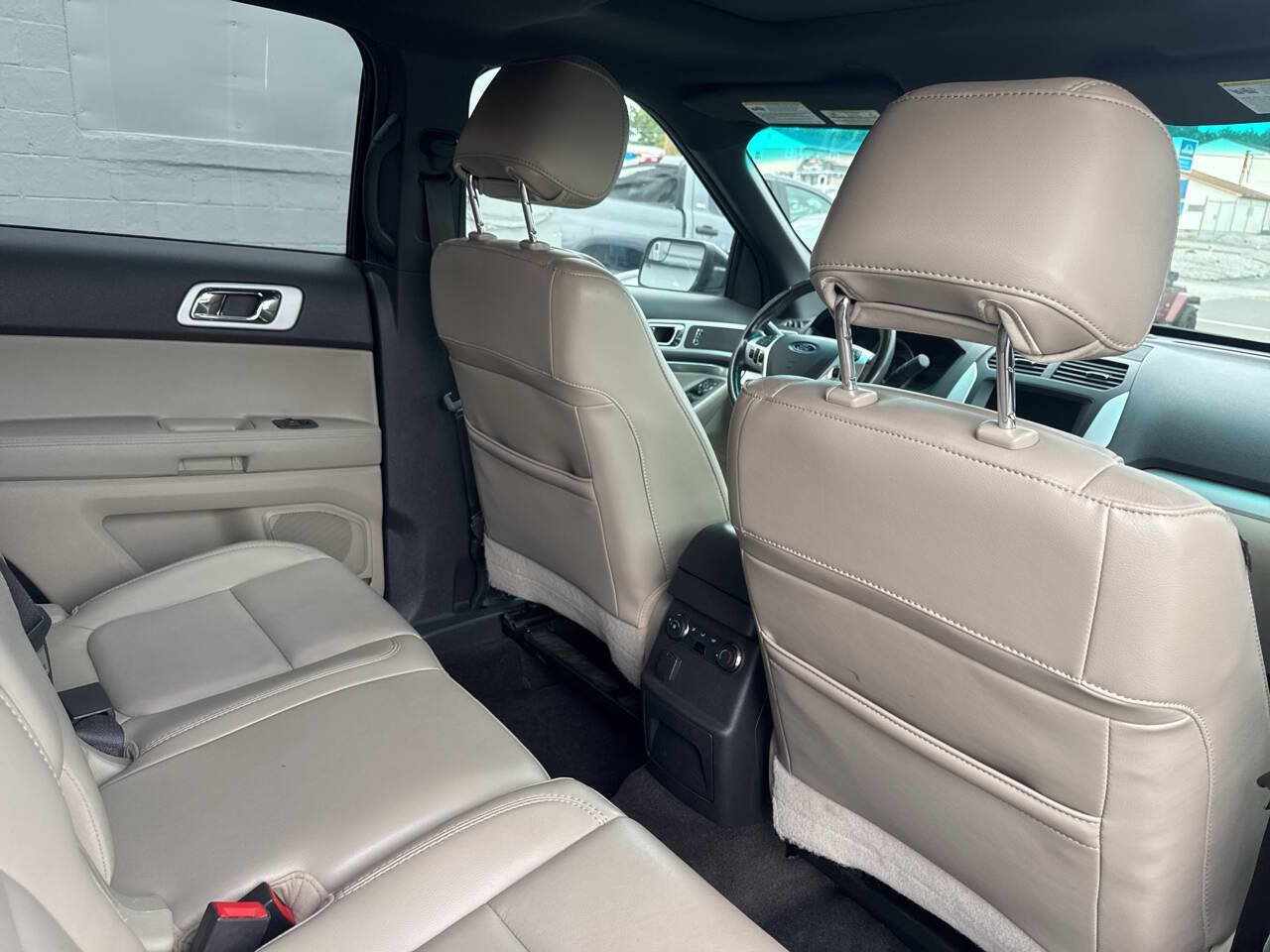 Used 2013 Ford Explorer XLT AWD/4WD image 26