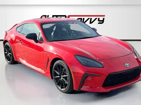 Used 2025 Toyota GR86 Premium w/ ALL Weather Mat Package (TMS) RWD image 1