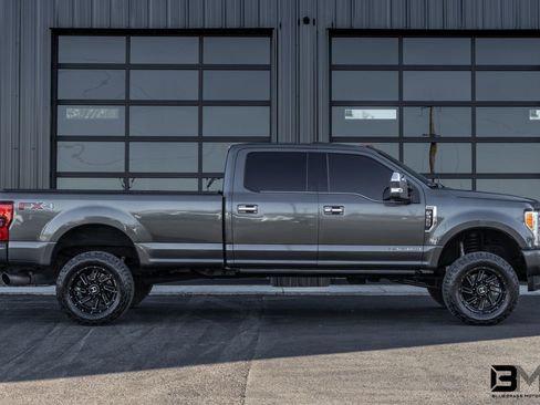 Used 2017 Ford F350 Platinum w/ Platinum Ultimate Package image 9