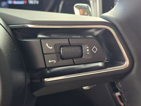 New 2026 Porsche Macan image 33