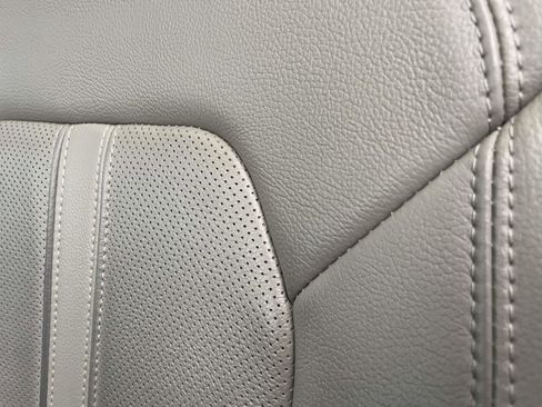 Used 2020 Ford Expedition Limited w/ Equipment Group 301A image 15