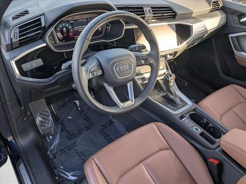 Certified 2025 Audi Q3 2.0T Premium w/ Convenience Package image 9